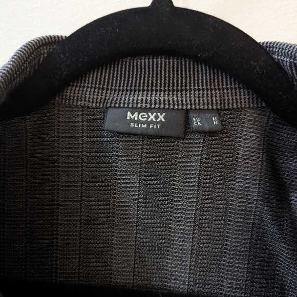 MEXX SLIM FIT SHORT SLEEVE BUTTON UP - Picture 4 of 6